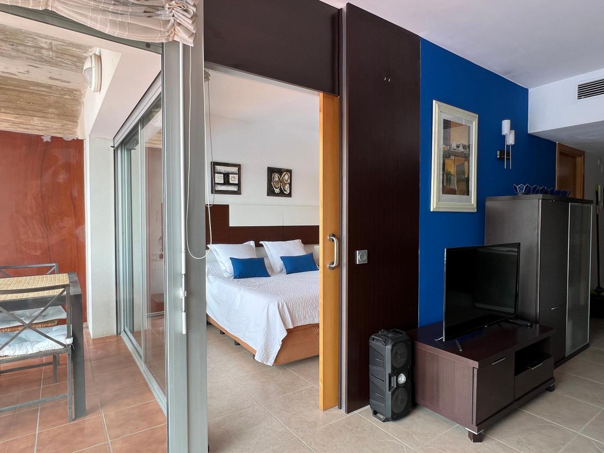 Blau Apartamento Frente A Los Canales Y Las Puestas De Sol De Roses Luaran gambar